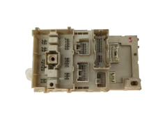 Fuse Box Toyota 82733-42080 Denso 19875