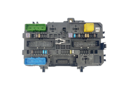 Fuse Box 13222173 5DK008669-33 Opel GM Hella